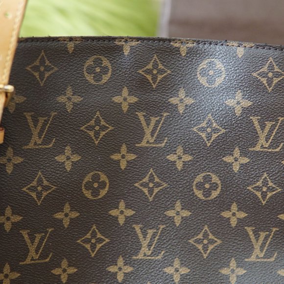 Authentic LE Rare LV Voltaire in Monogram - Picture 8 of 13